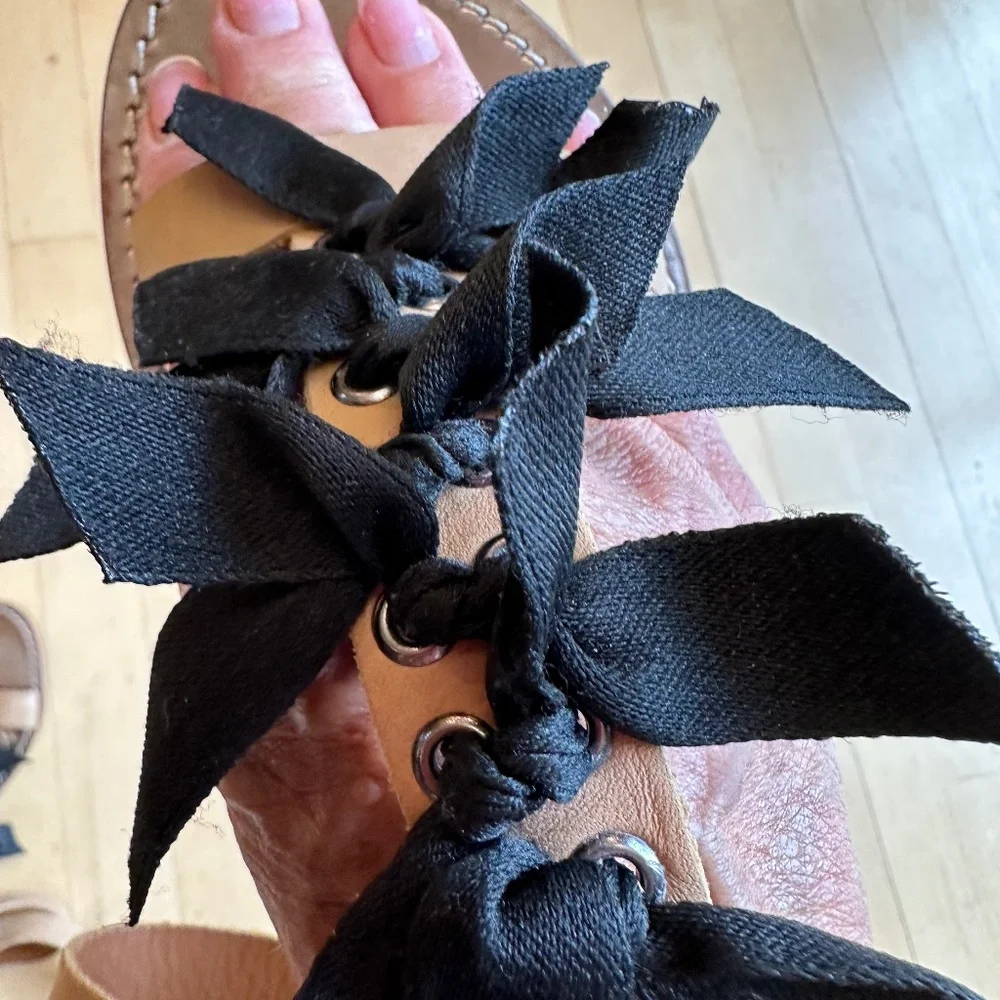 Anthropologie Leifsdottir Ulrika Tan, Black Bows Flat Sandals, 37.5, CB2359 - Picture 5 of 5